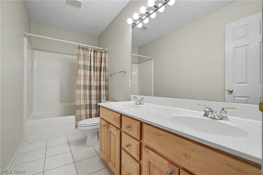 478 Kings Court Copley OH 44321
