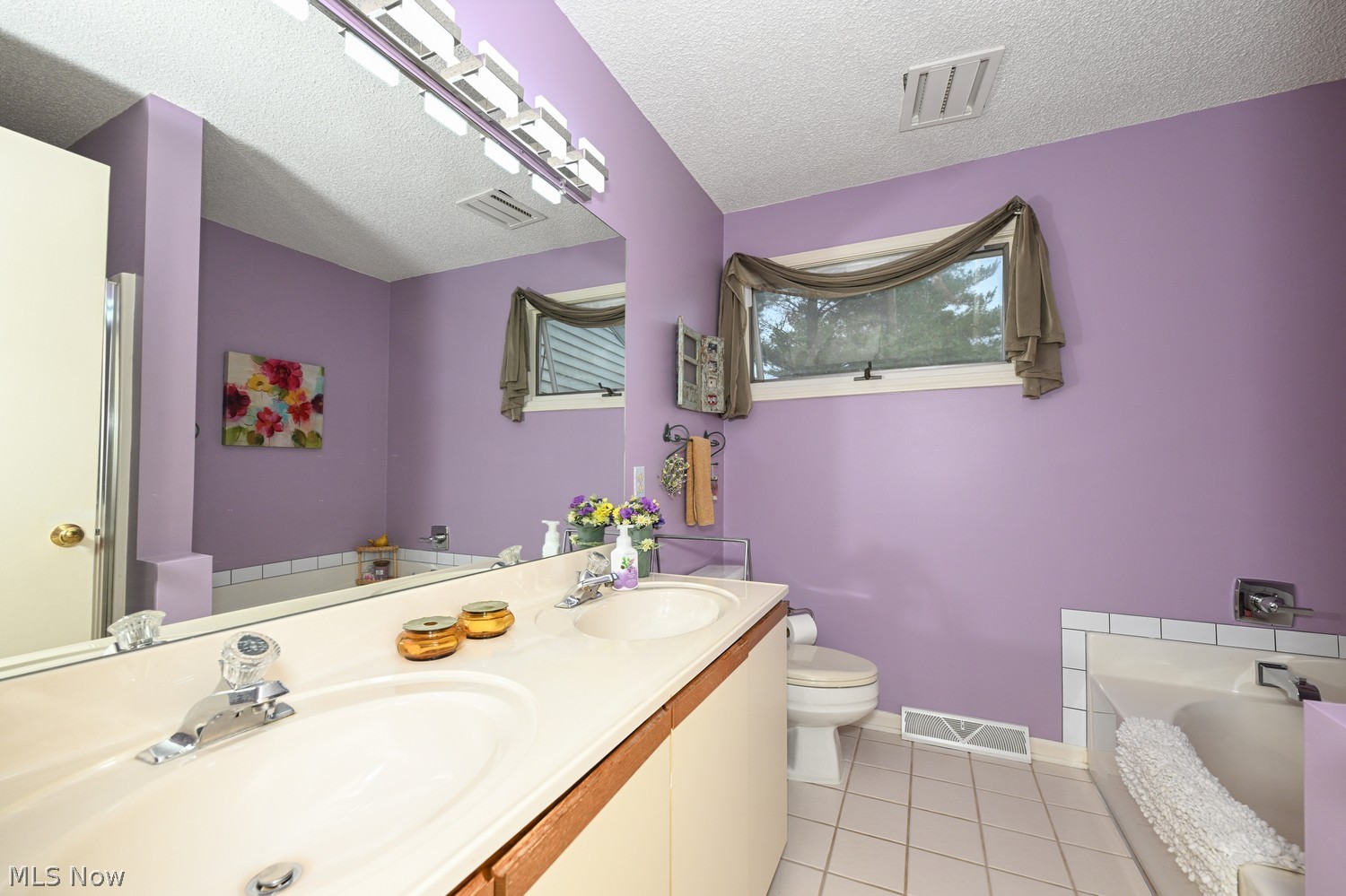 1880 Indian Hills Trail Akron OH 44313