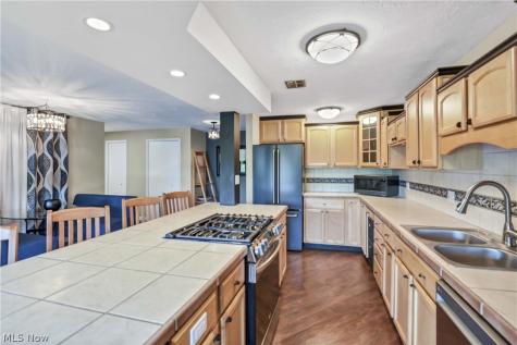 12900 Lake Avenue Lakewood OH 44107