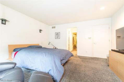14 Waterford Lane Beachwood OH 44122