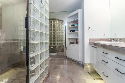 14 Waterford Lane Beachwood OH 44122