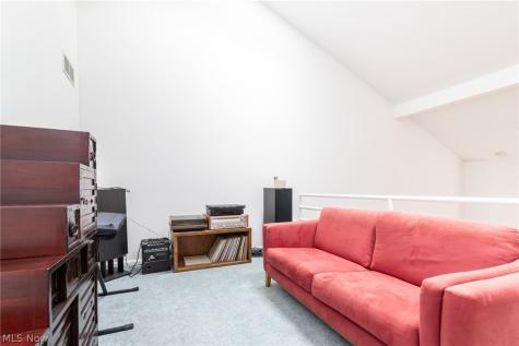 14 Waterford Lane Beachwood OH 44122