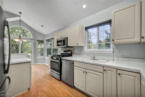 264 Vista Circle North Olmsted OH 44070