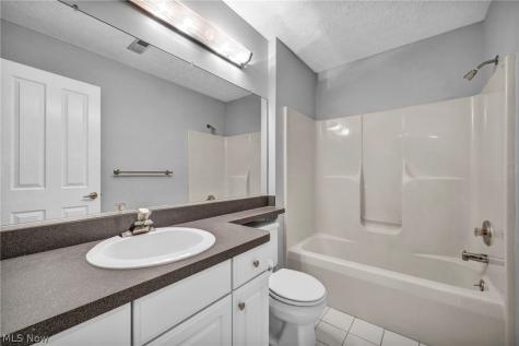 264 Vista Circle North Olmsted OH 44070