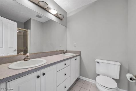 264 Vista Circle North Olmsted OH 44070
