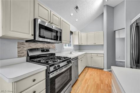 264 Vista Circle North Olmsted OH 44070
