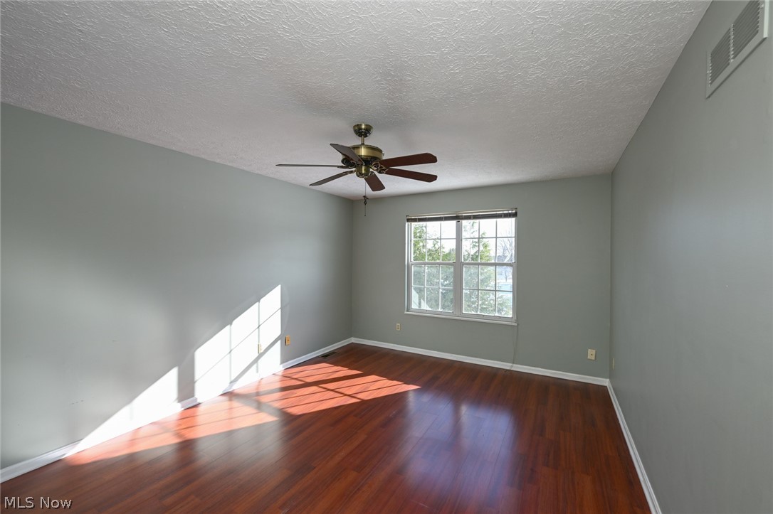 7121 W Cross Creek Trail Brecksville OH 44141