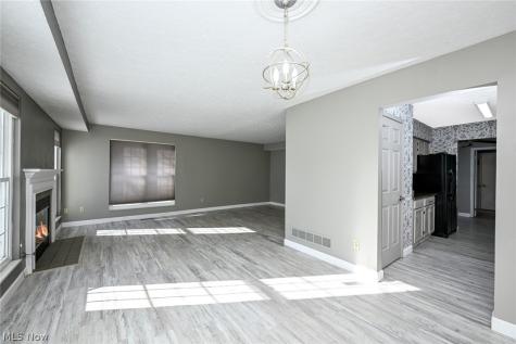 7121 W Cross Creek Trail Brecksville OH 44141