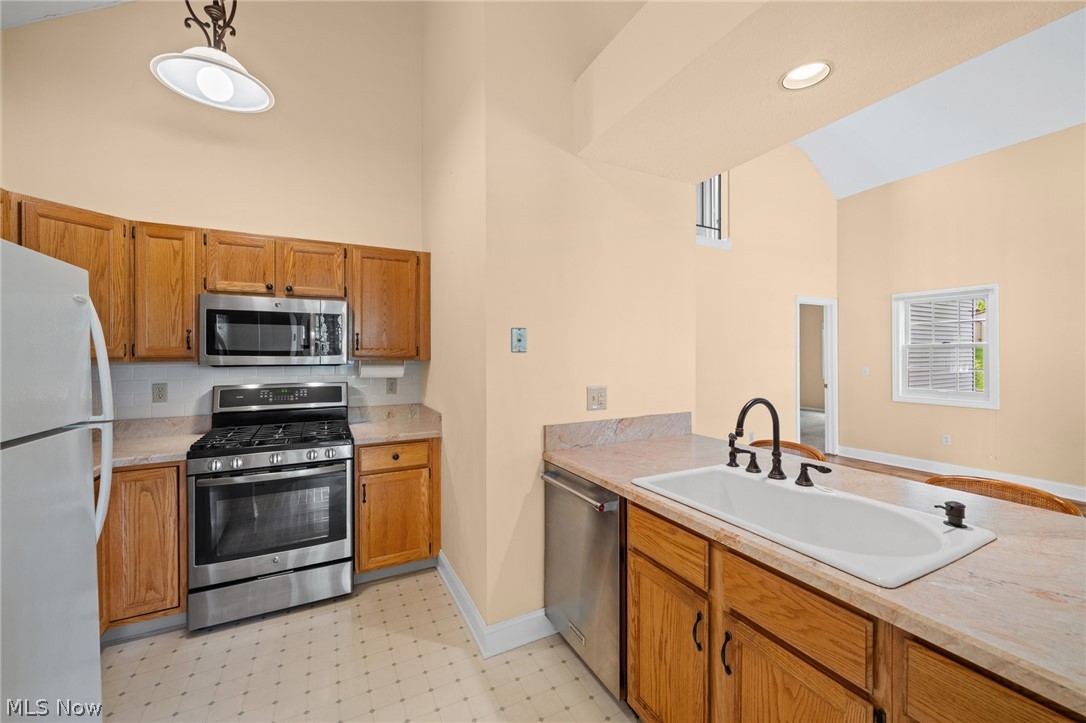 1235 Candlewick Lane Broadview Heights OH 44147
