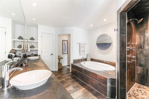 279 Tinkers Trail Aurora OH 44202