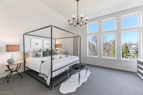 279 Tinkers Trail Aurora OH 44202