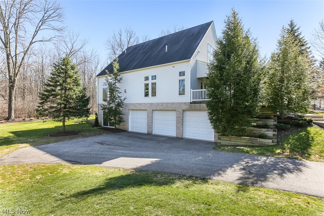 279 Tinkers Trail Aurora OH 44202