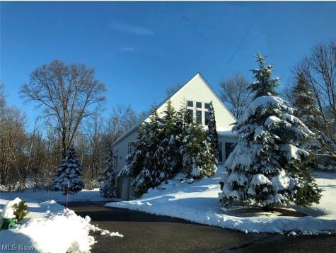 279 Tinkers Trail Aurora OH 44202