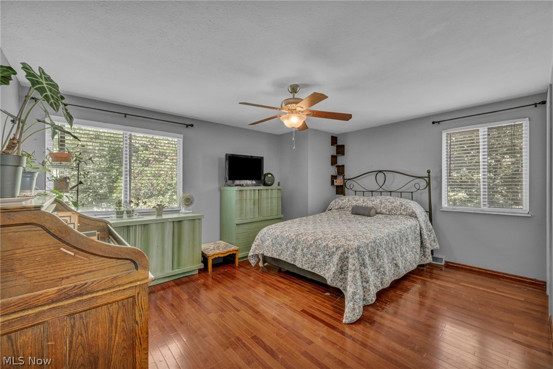 40 Landings Way Avon Lake OH 44012