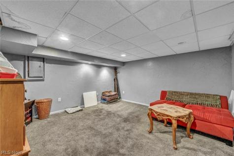 40 Landings Way Avon Lake OH 44012