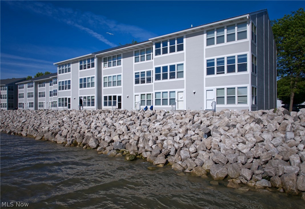 230 W Lakeshore Drive Port Clinton OH 43452