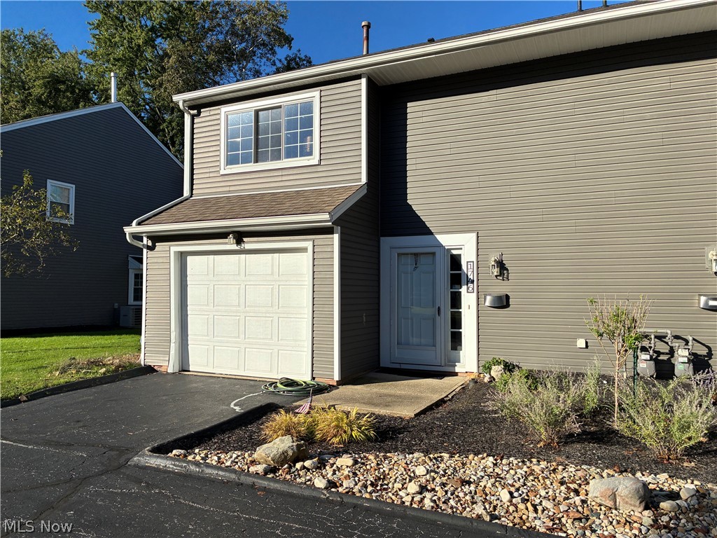 1746 Walnut Lane Rocky River OH 44116