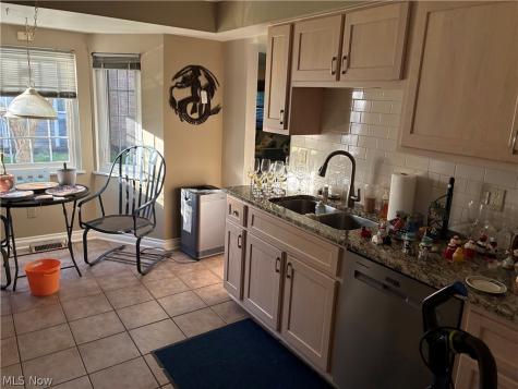 1746 Walnut Lane Rocky River OH 44116