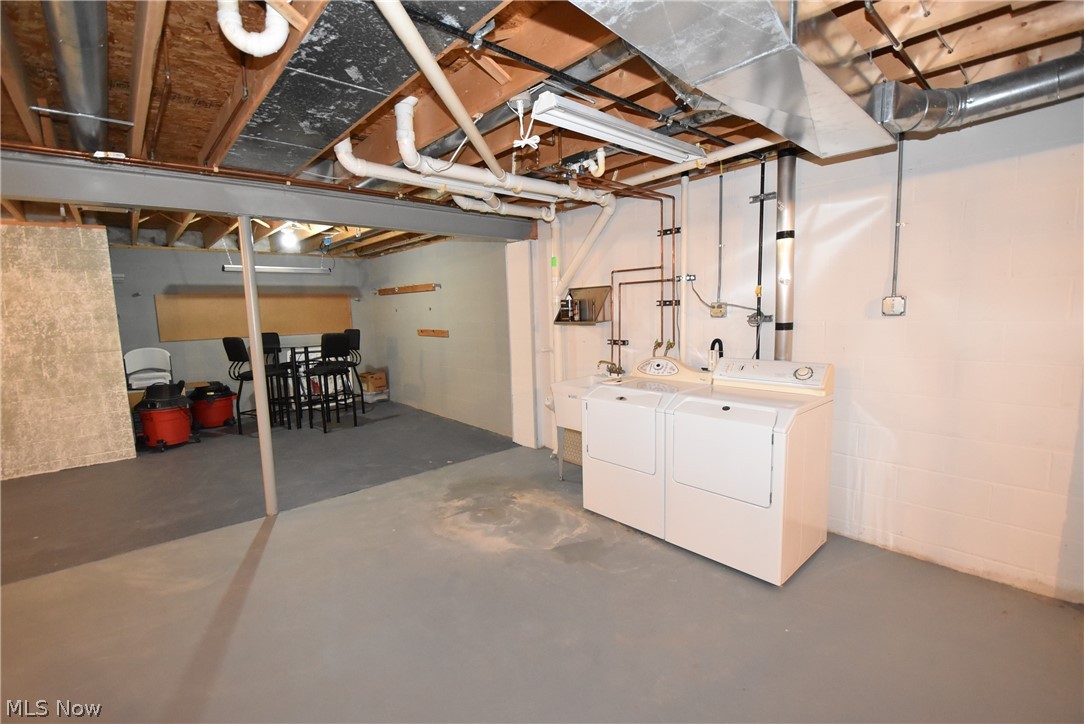 9278 Woodworth Road North Lima OH 44452