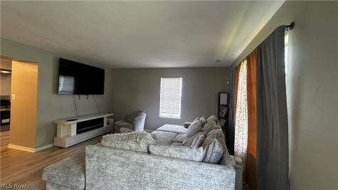 1192 Atwood Drive Cleveland OH 44108