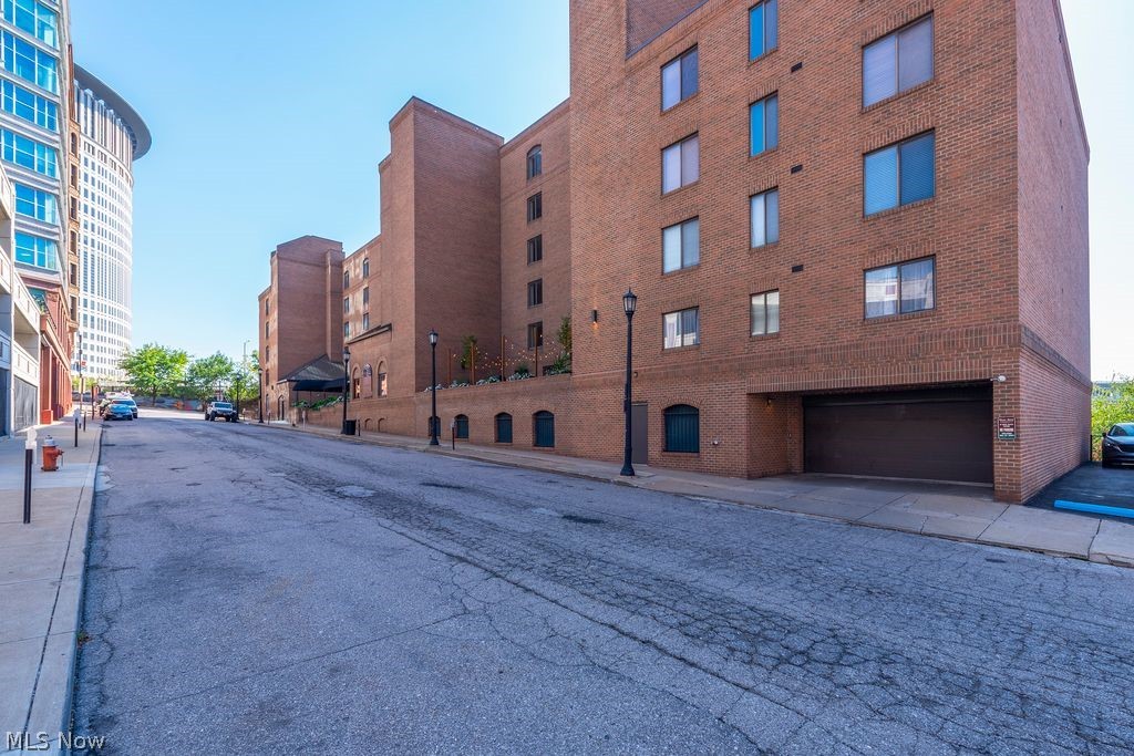 1444 W 10 Street Cleveland OH 44113