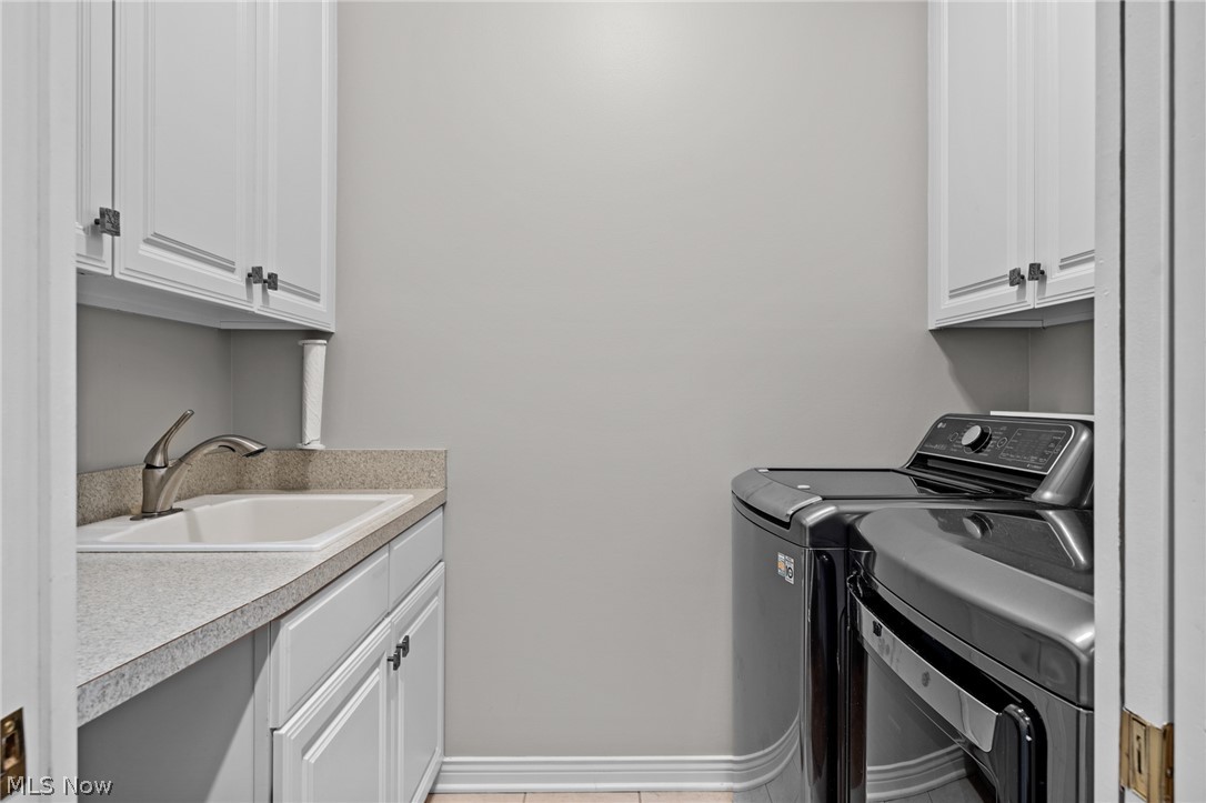 585 Burgess Circle Aurora OH 44202
