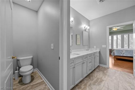 585 Burgess Circle Aurora OH 44202