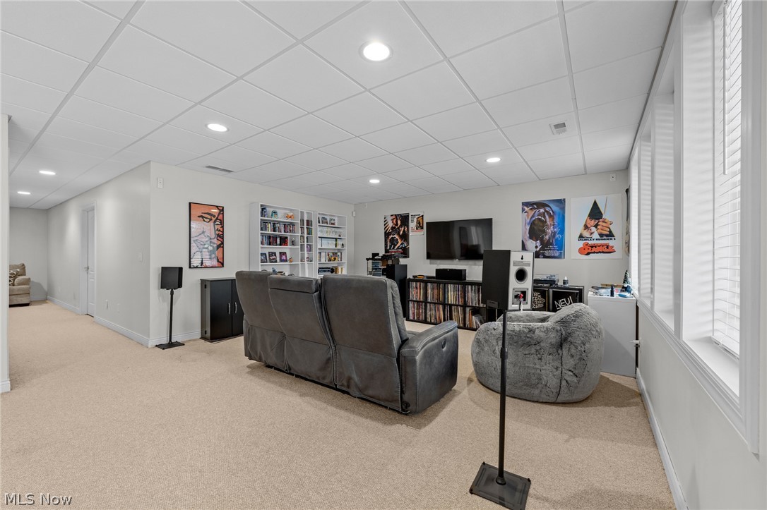 585 Burgess Circle Aurora OH 44202