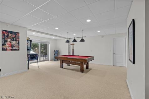 585 Burgess Circle Aurora OH 44202