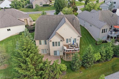 585 Burgess Circle Aurora OH 44202