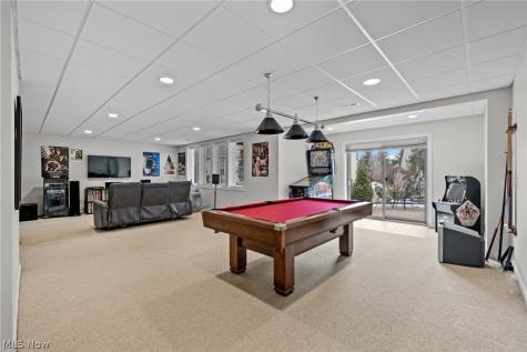 585 Burgess Circle Aurora OH 44202