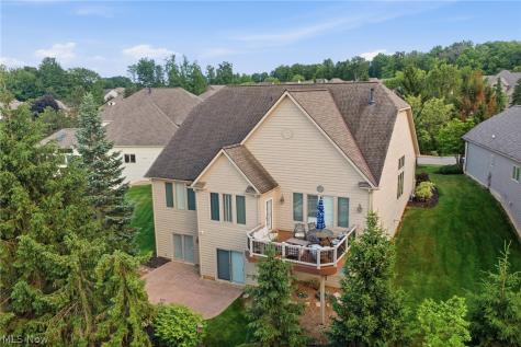 585 Burgess Circle Aurora OH 44202