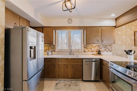 6919 Woodwalk Drive Brecksville OH 44141