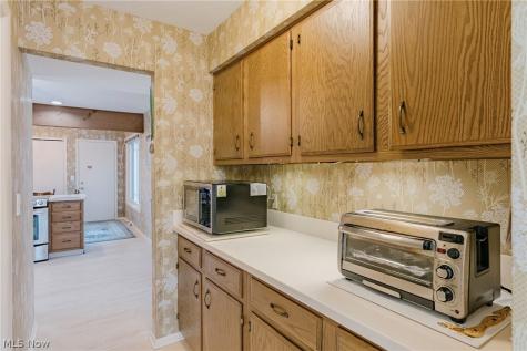 6919 Woodwalk Drive Brecksville OH 44141