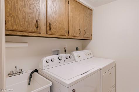 6919 Woodwalk Drive Brecksville OH 44141