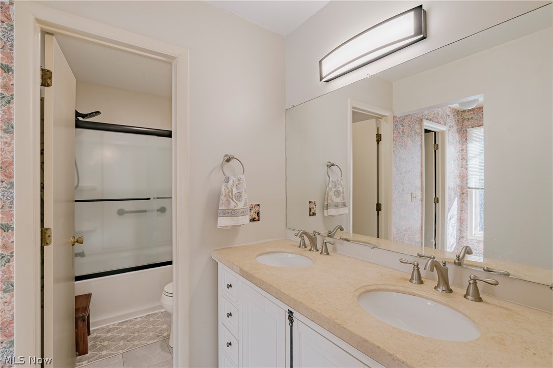 6919 Woodwalk Drive Brecksville OH 44141