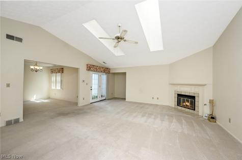839 Sutton Place Akron OH 44313