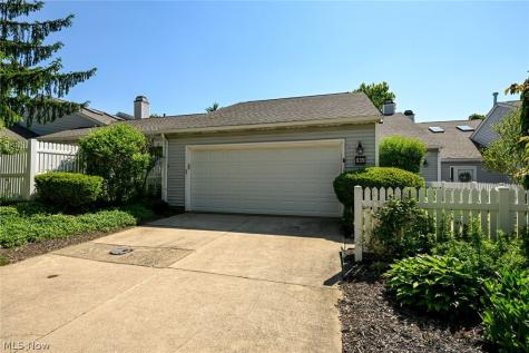 Sutton Place Akron OH 44313