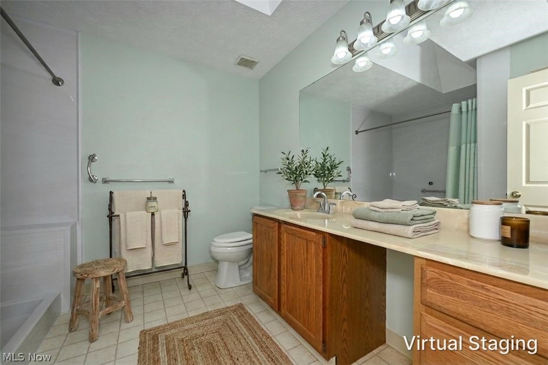 839 Sutton Place Akron OH 44313