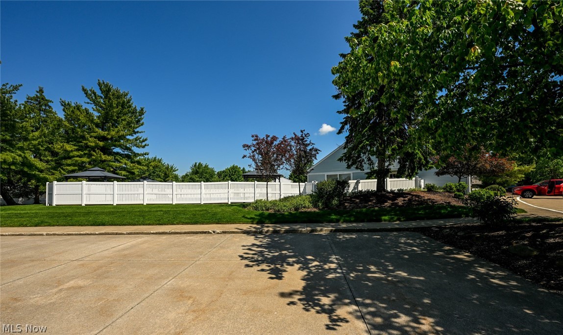 839 Sutton Place Akron OH 44313