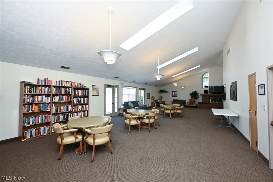 839 Sutton Place Akron OH 44313