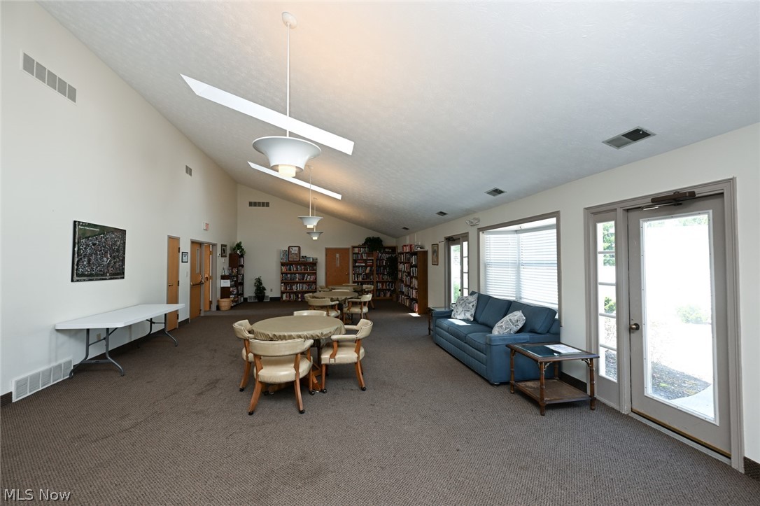 839 Sutton Place Akron OH 44313