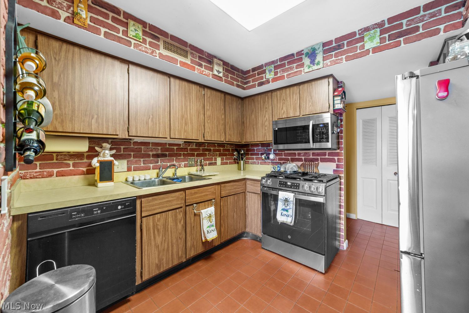 1145 Canyon View Road Sagamore Hills OH 44067