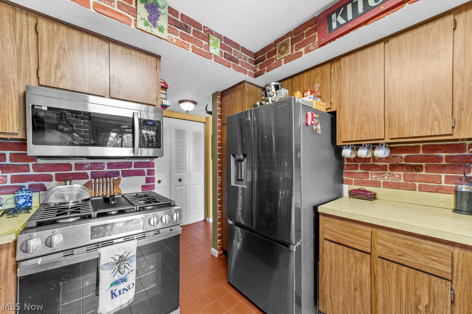 1145 Canyon View Road Sagamore Hills OH 44067