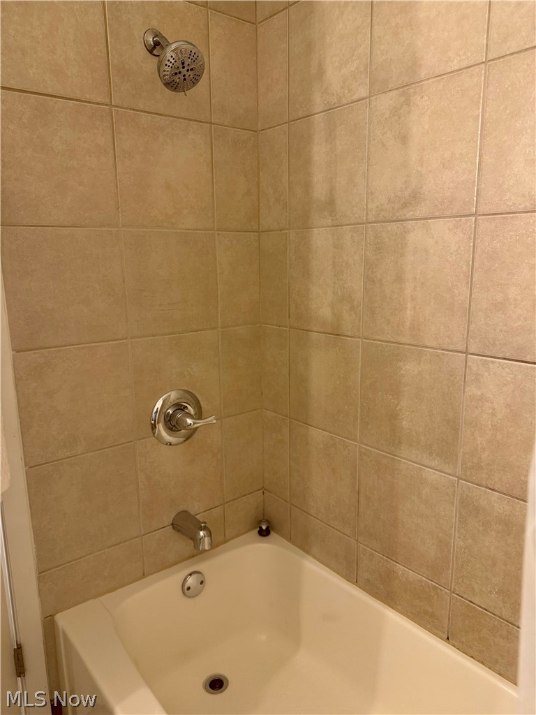 35265 N Turtle Trail Willoughby OH 44094