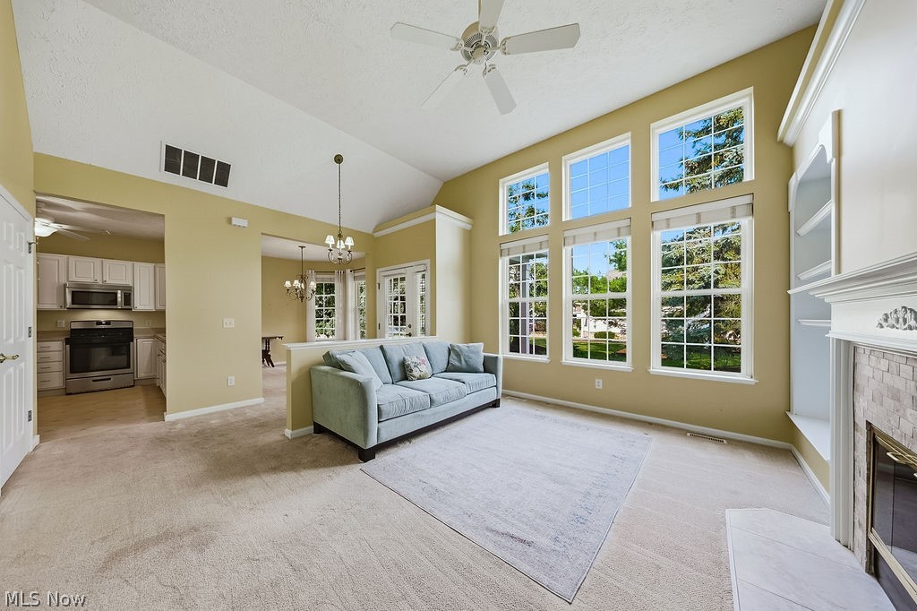 4 Whitaker Cove Avon Lake OH 44012