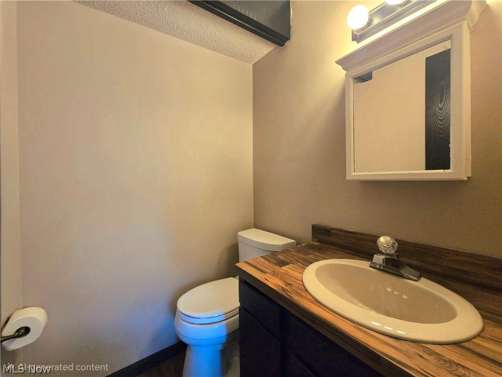 1579 Treetop Trail Akron OH 44313