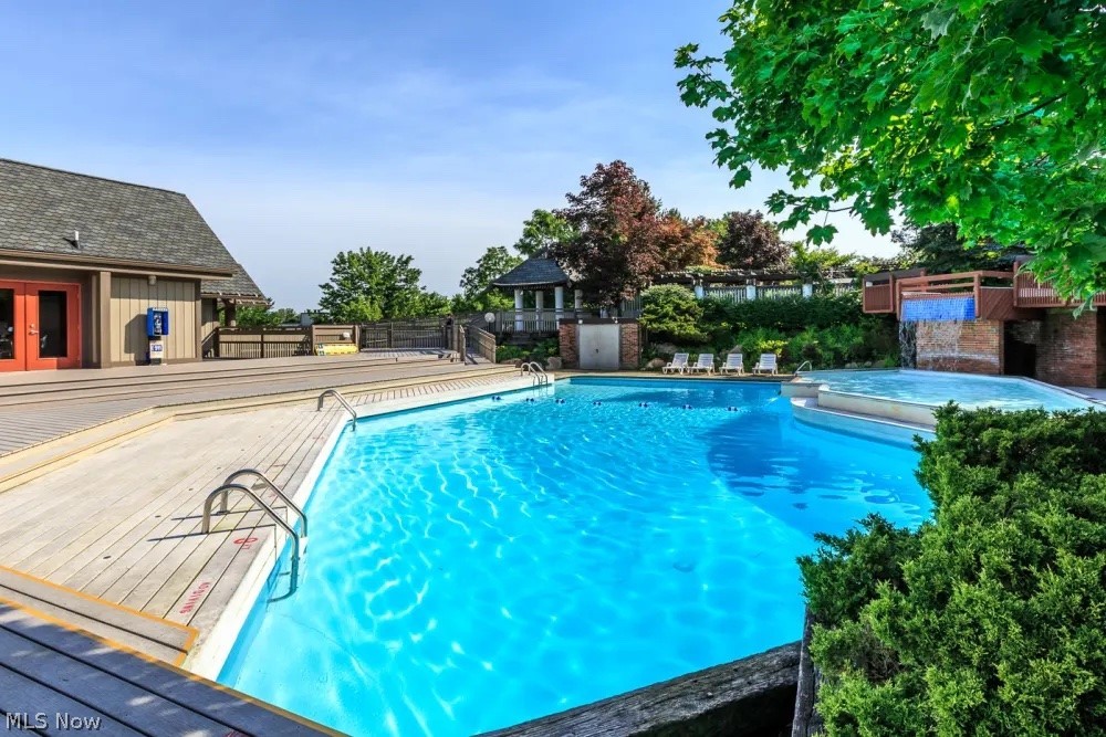 1579 Treetop Trail Akron OH 44313