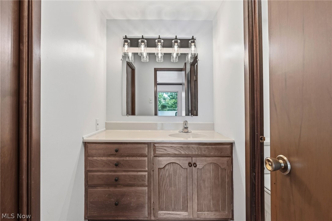 2202 Acacia Park Drive Lyndhurst OH 44124