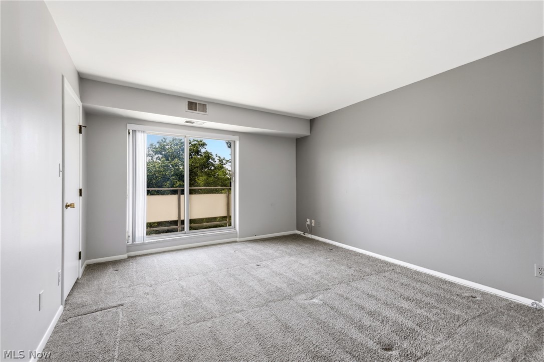 2202 Acacia Park Drive Lyndhurst OH 44124